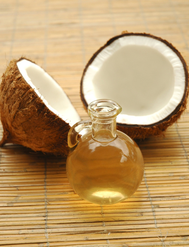 Os benefícios do óleo de coco para a beleza